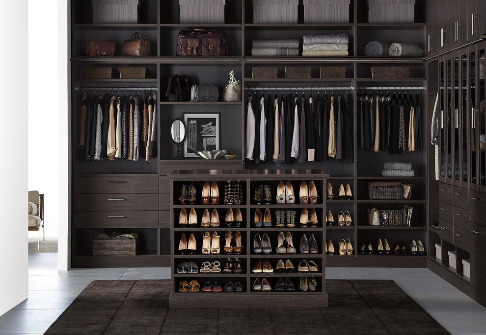 The Business of Division: From War Zones to Wardrobes By Isabella Cammarata
