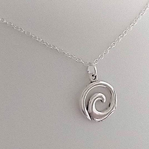 Tiny Wave Necklace