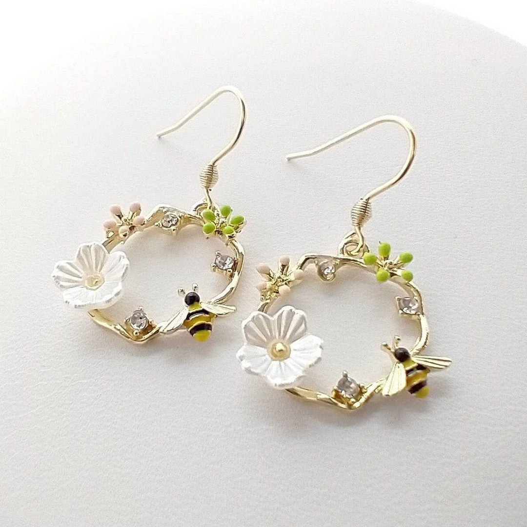 bee & buttercup earrings