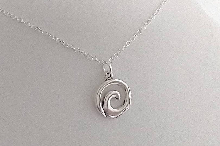 Tiny Wave Necklace